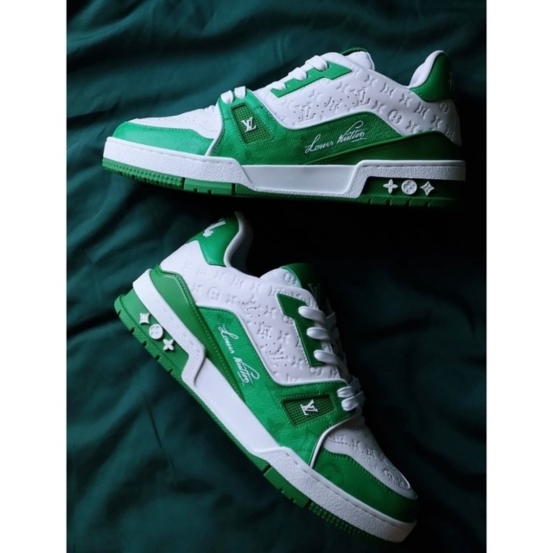 LOUIS VUITTON - ルイヴィトンLVトレイナー緑色レディース スニーカー