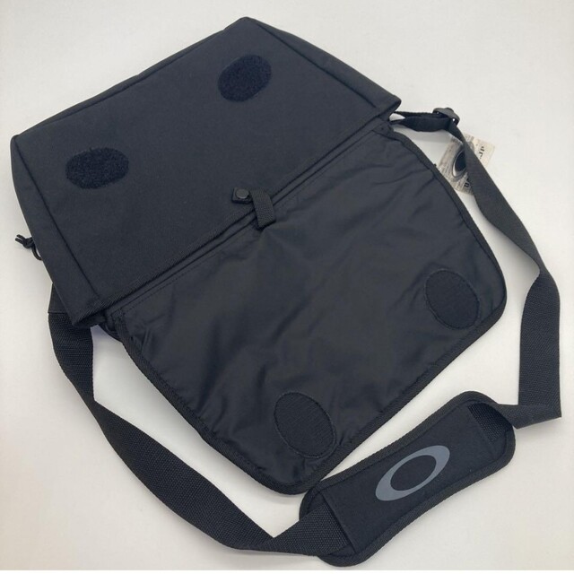 オークリー ショルダーバッグ メッセンジャー フラップ ロゴ ナイロン