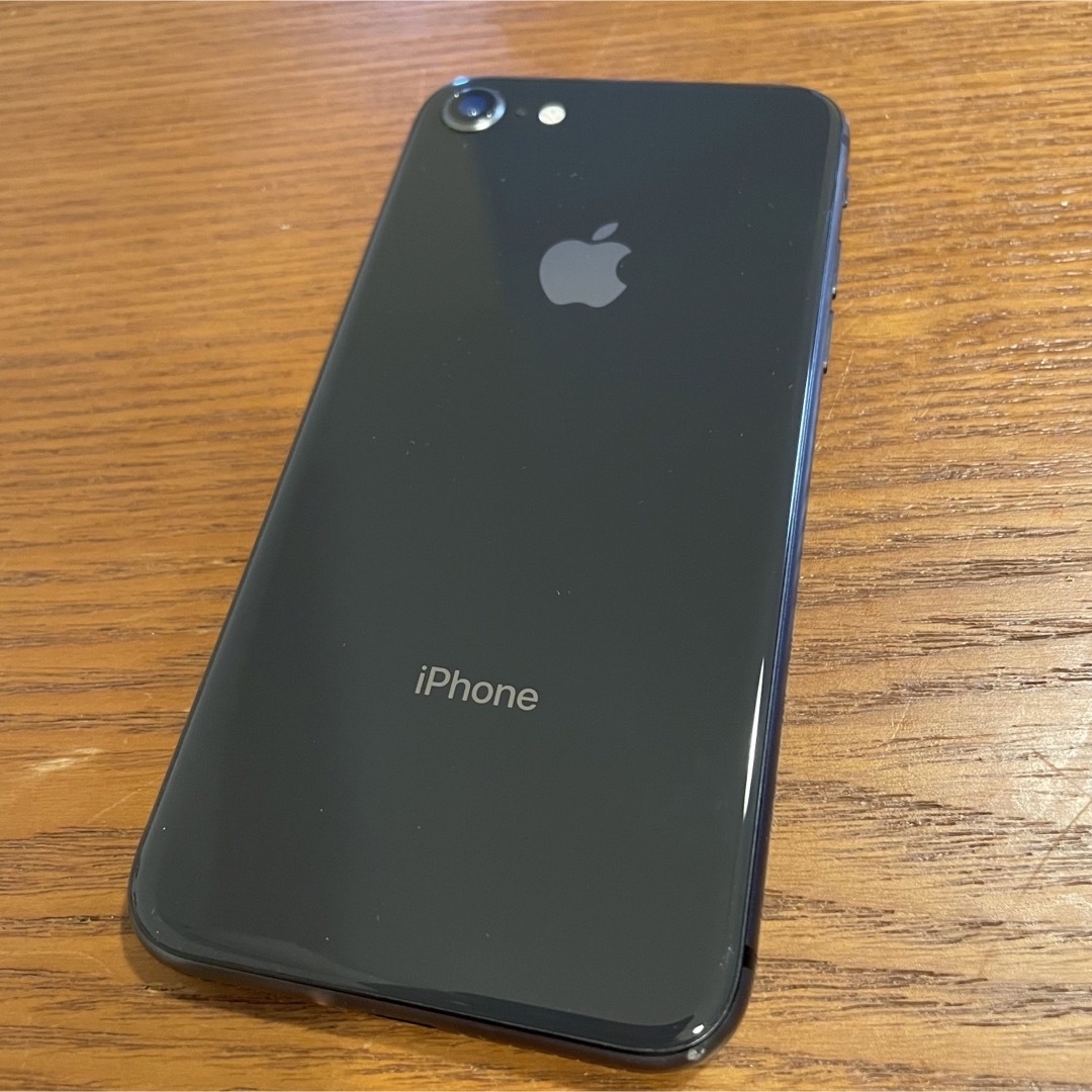iPhone 8 スペースグレイ 64 GB au 新 デザイン iPhone8[64GB] au