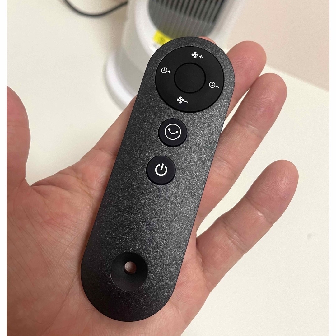 セラミックファンヒーター【激安・最安値・新品^ ^】の通販 by