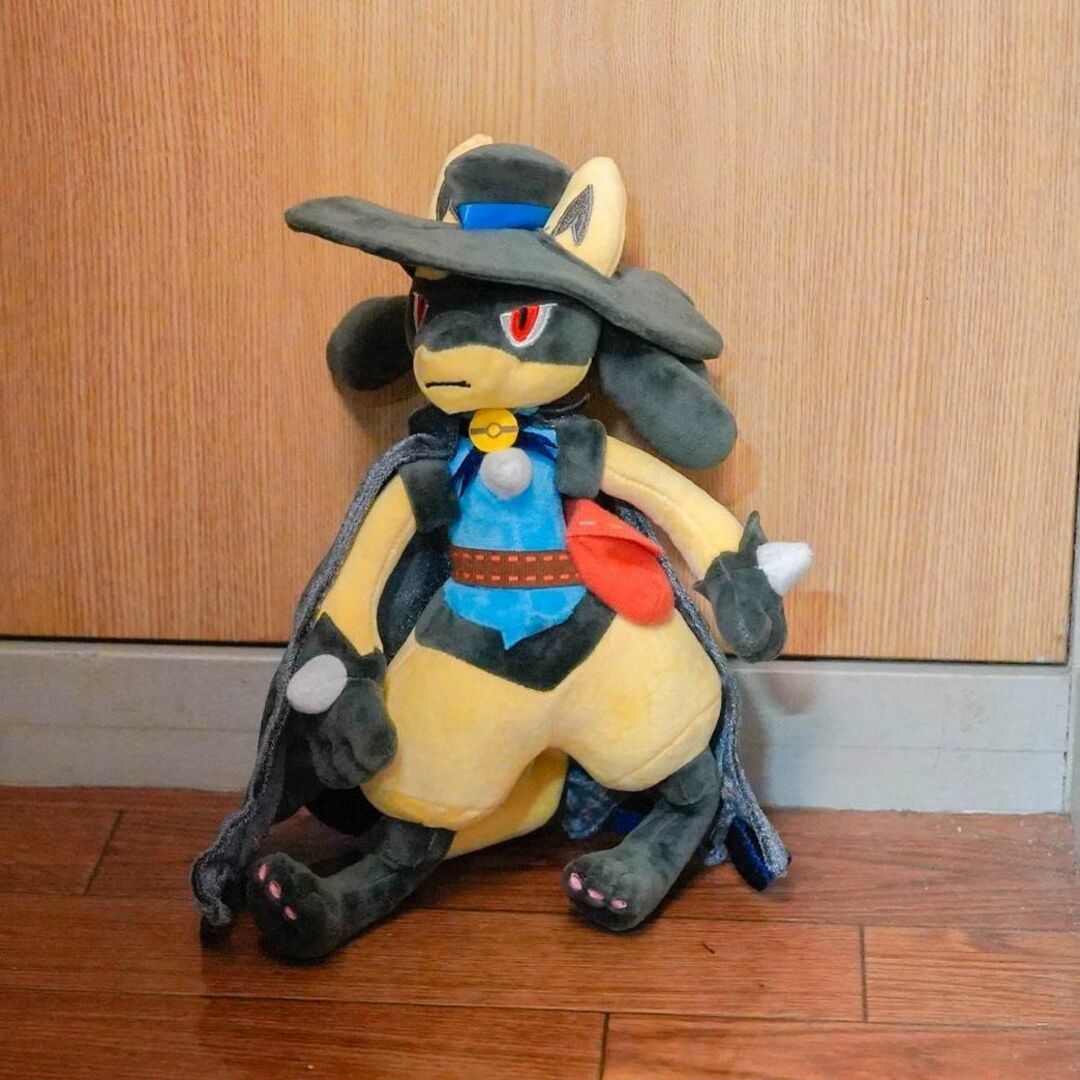 ハロウィンルカリオ ぬいぐるみ 色違い 黄色 30㎝ 紙袋付【残5のみ】の