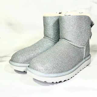UGG（ブーツ ・ シルバー/銀色系）のフリマアイテム一覧