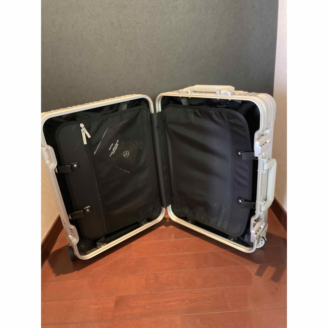 メルセデスベンツ アルミスーツケース 32 L 機内持込み可 未使用