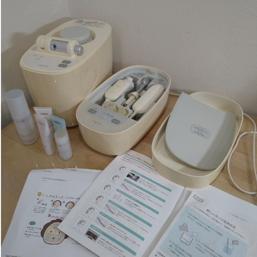 サキナ】美品 ルネ 美顔器 持ち運び可能 saqina サキナルルシェLED