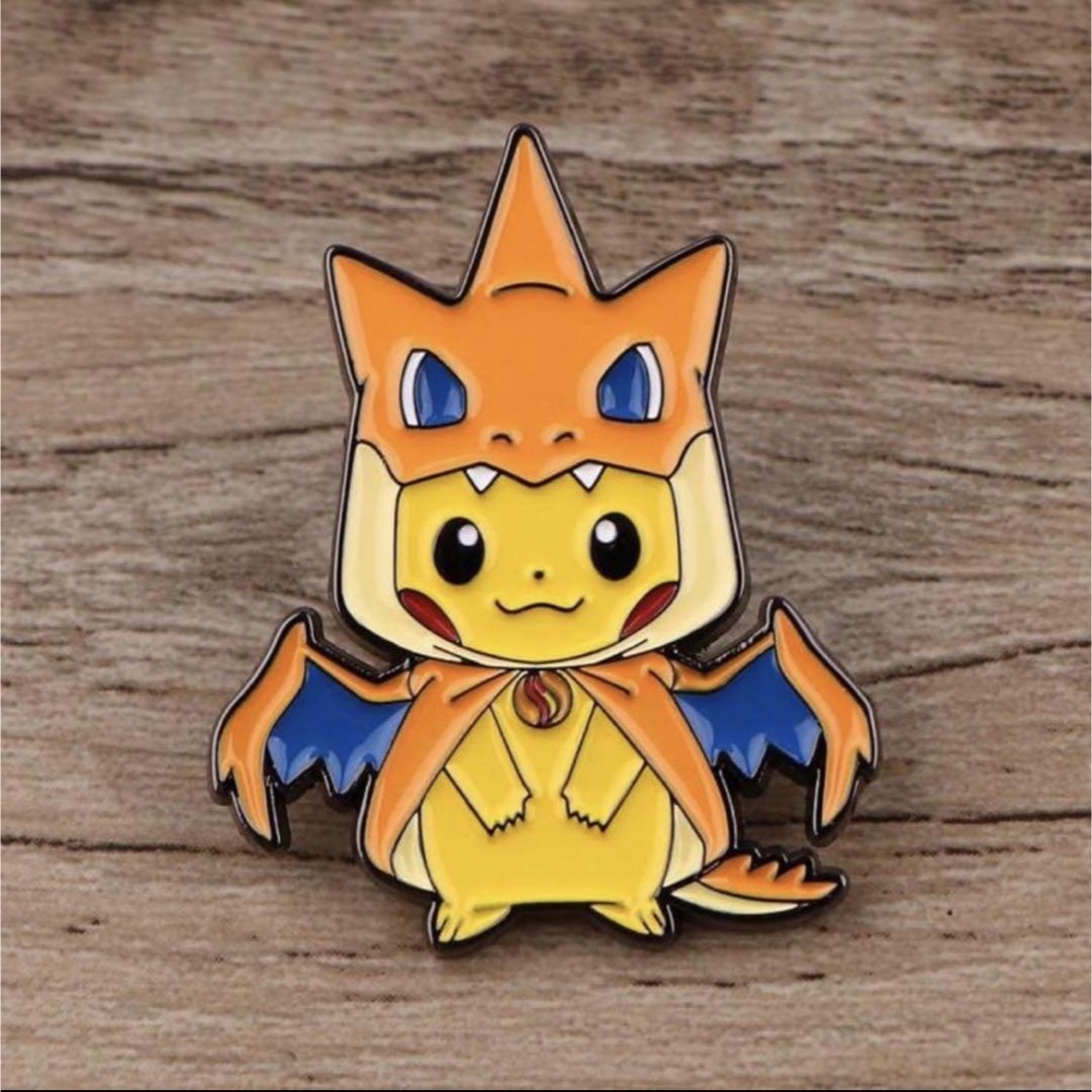 ポケモン】ピカチュウ×リザードン ピンバッジの通販 by MamekiChi's