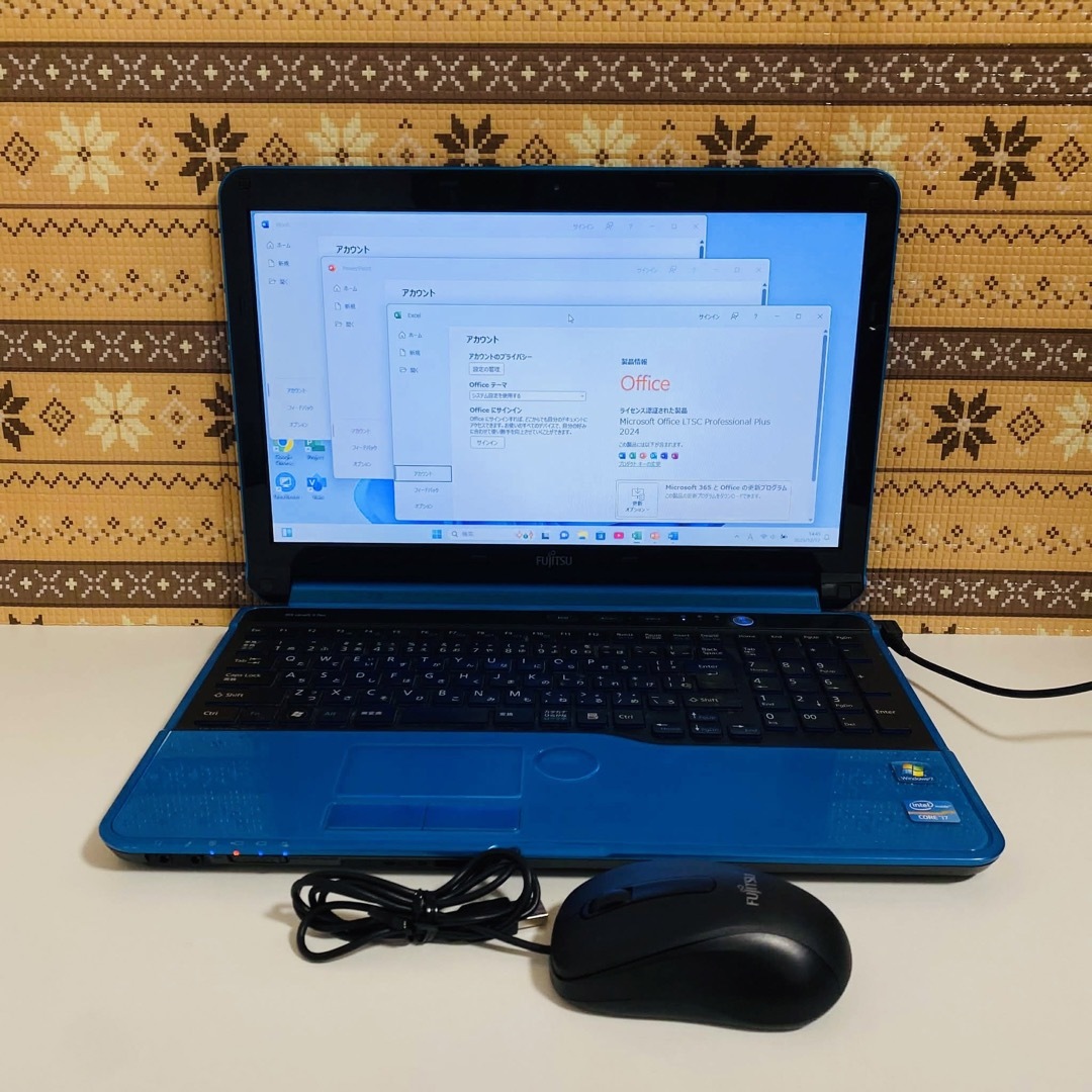 Y976 富士通ノートパソコンWEBカメラi7高速SSDサクサクWindow11