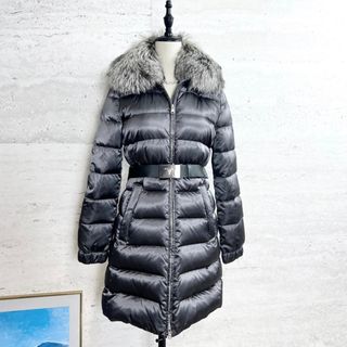 PRADA（ファー ・ ダウンコート）のフリマアイテム一覧