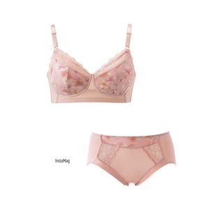 シャルレ（ブラ&ショーツセット）のフリマアイテム一覧