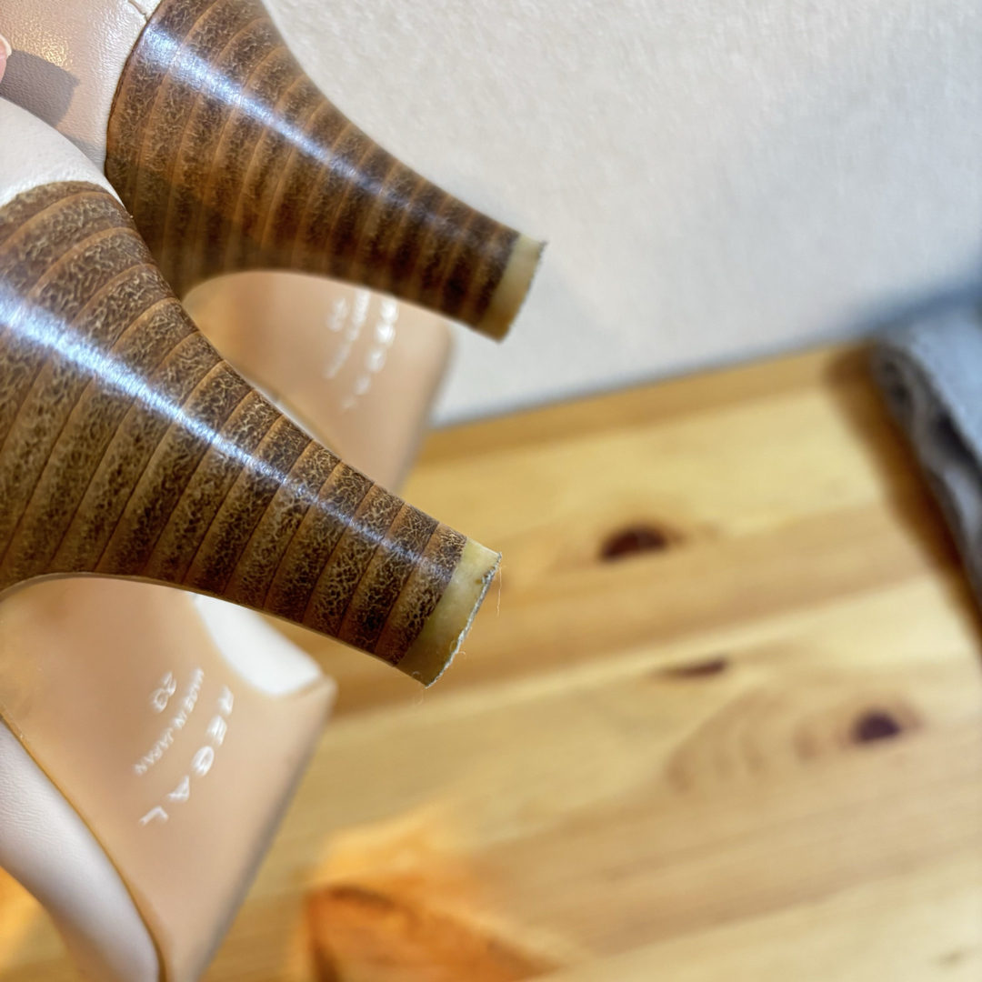 REGAL - REGAL platinumリーガル パンプス 本革 ベージュ 系 23cmの