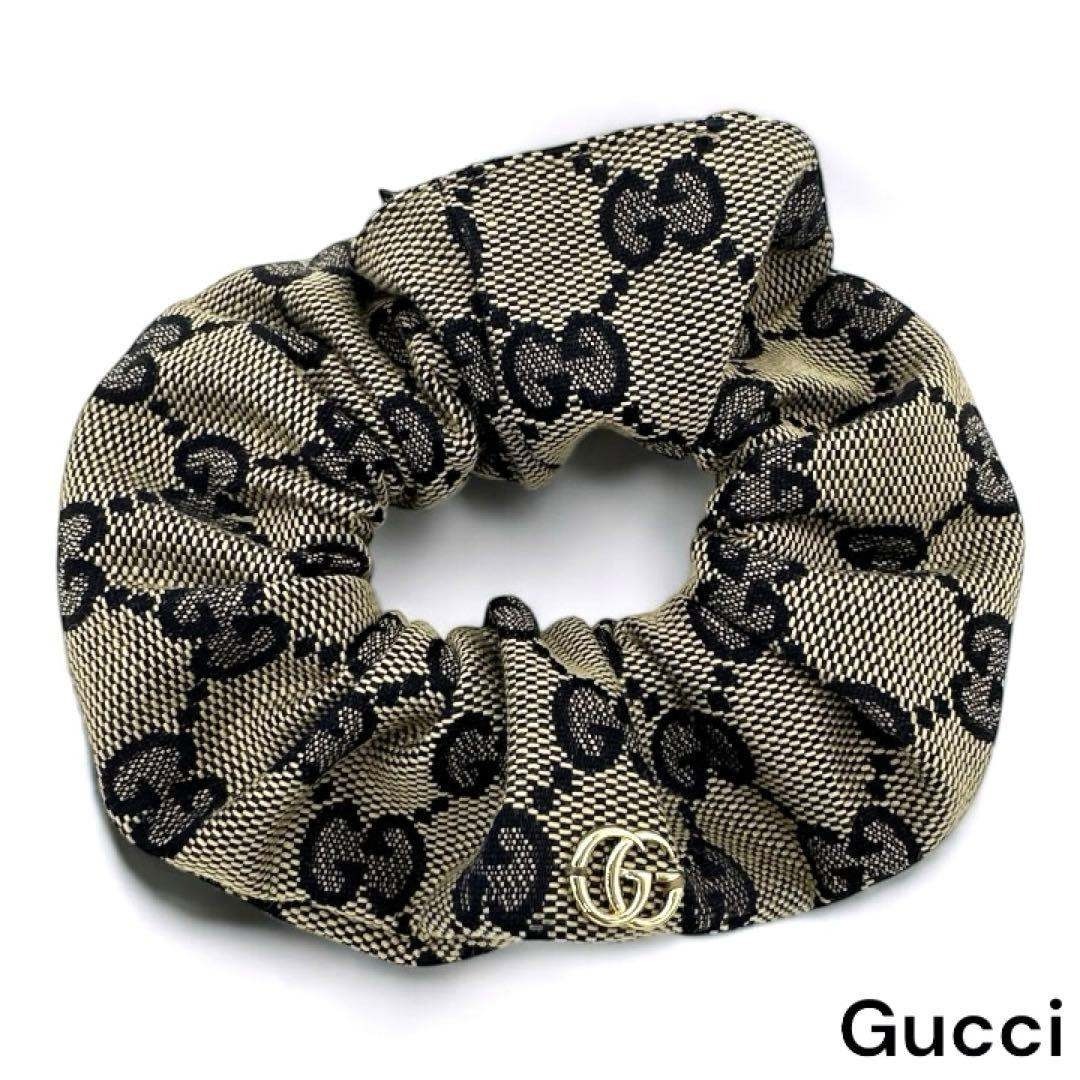 GUCCI - GUCCI GGパターン ゴールドロゴ シュシュ ネイビー/グレーの