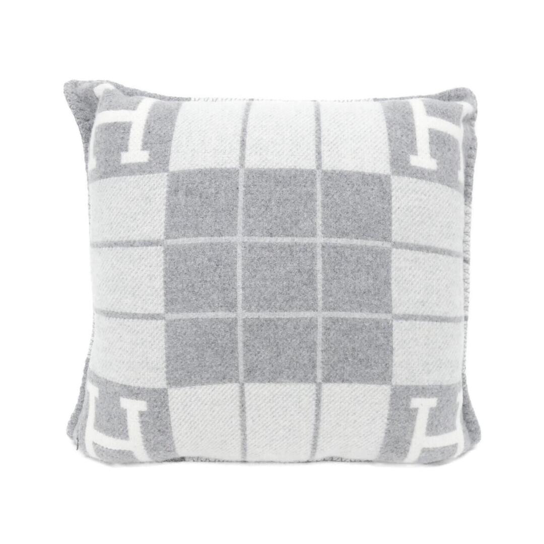 HERMES - エルメス アヴァロン3 52×52 102666M クッションの通販 by