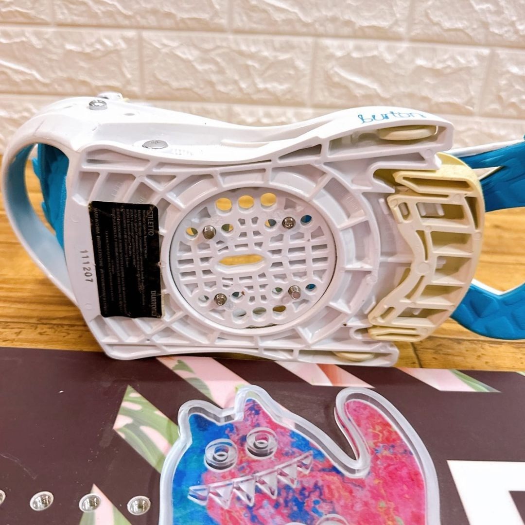 デスレーベル フラワー スノーボード ビンディング付 138cm セット