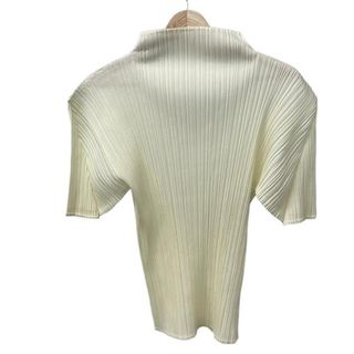 PLEATS PLEASE ISSEY MIYAKE（カットソー(半袖/袖なし)）のフリマ