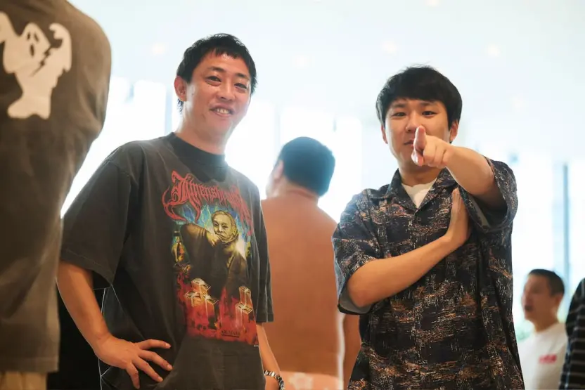 Netflix『地面師たち』のヴィンテージ風Tシャツ発売 ピエール瀧らを