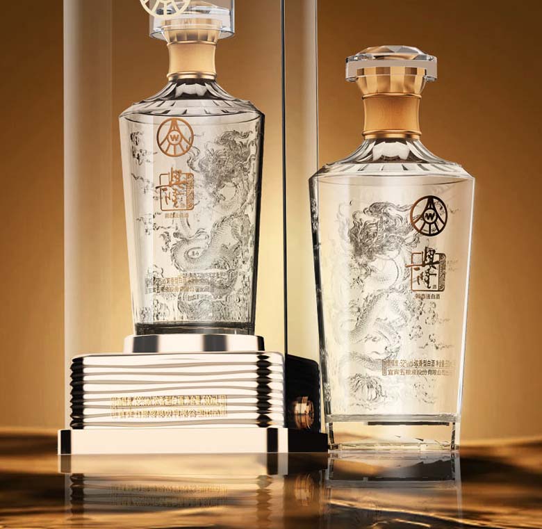 五粮液 五狼液 ごりょうえき WU LIANG YE 500ml 52% 中国酒 クリアケース