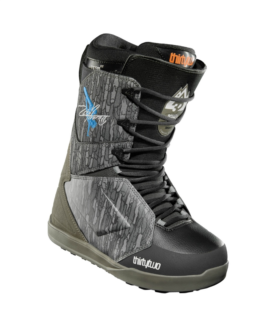 サーティーツー(thirty two) スノーボードブーツ ひもタイプ