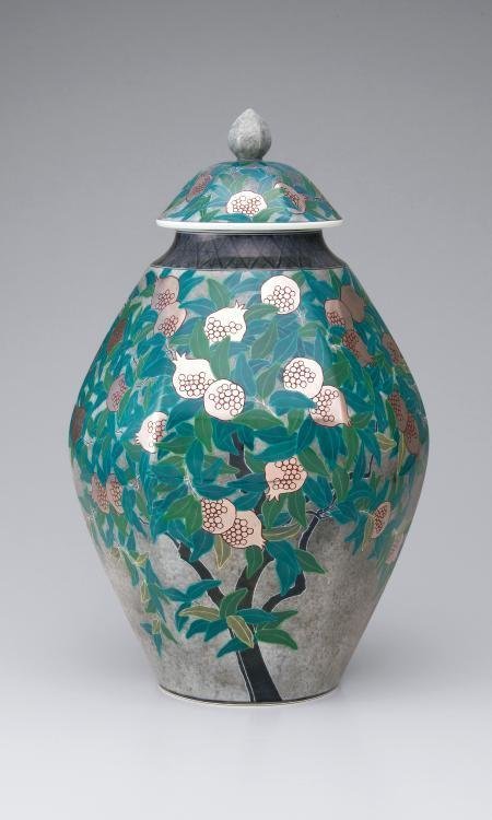 十四代 今泉今右衛門さん、人間国宝に 有田焼のなかでも手間のかかる