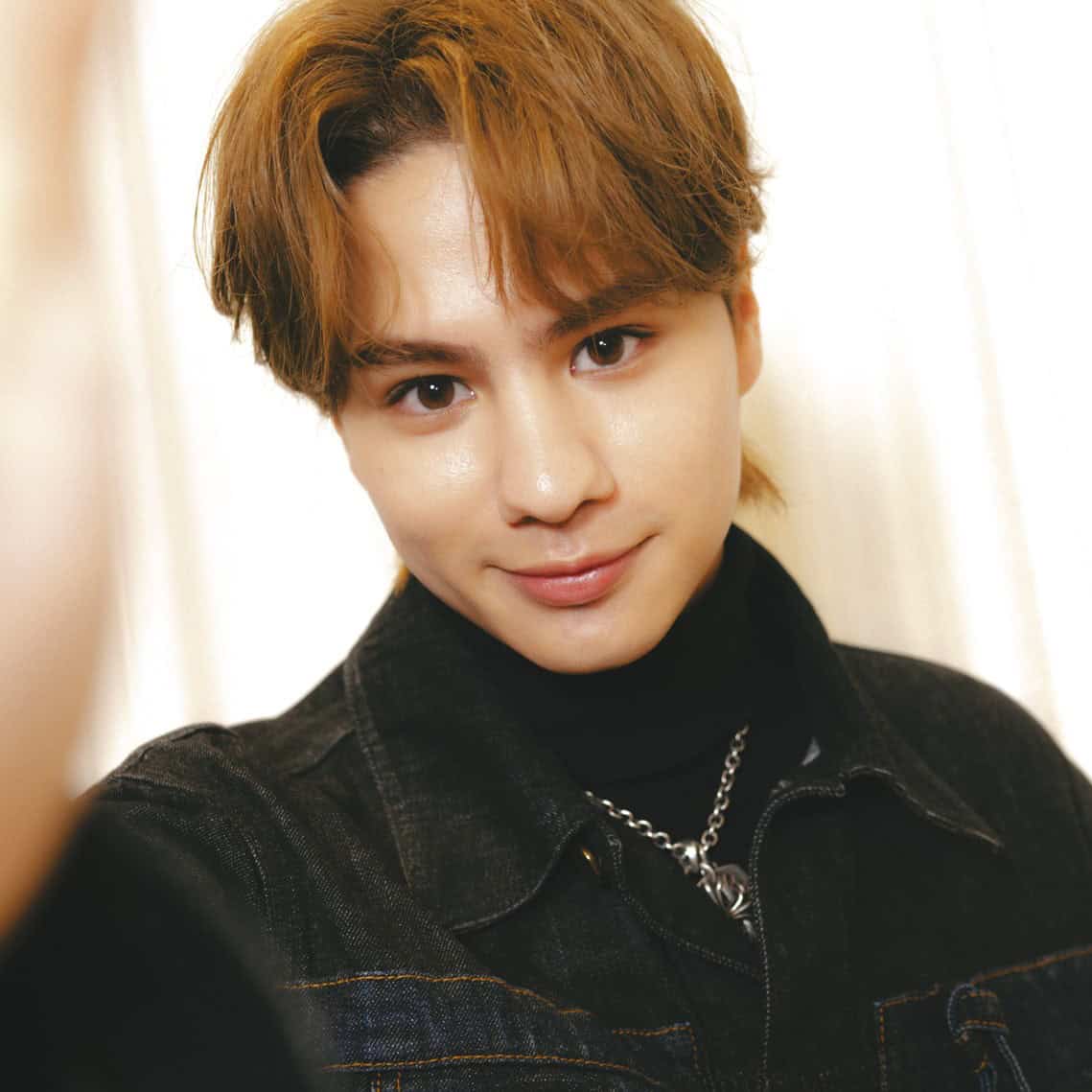 BALLISTIK BOYZ 私服】海沼流星「お団子ヘアが可愛くて好き」 - JJ