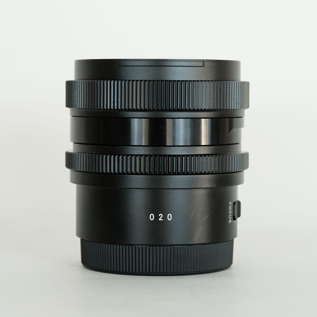 SIGMA 35mm F2 DG DN | Contemporary [ソニーE用]の出品 | ONE SCENE
