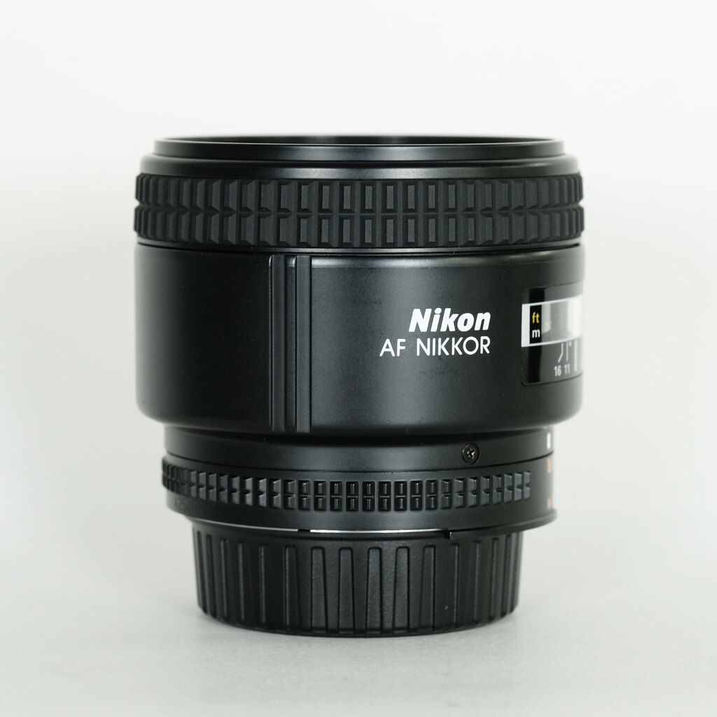 Nikon Ai AF Nikkor 85mm f/1.8Dの出品 | ONE SCENE（ワンシーン）