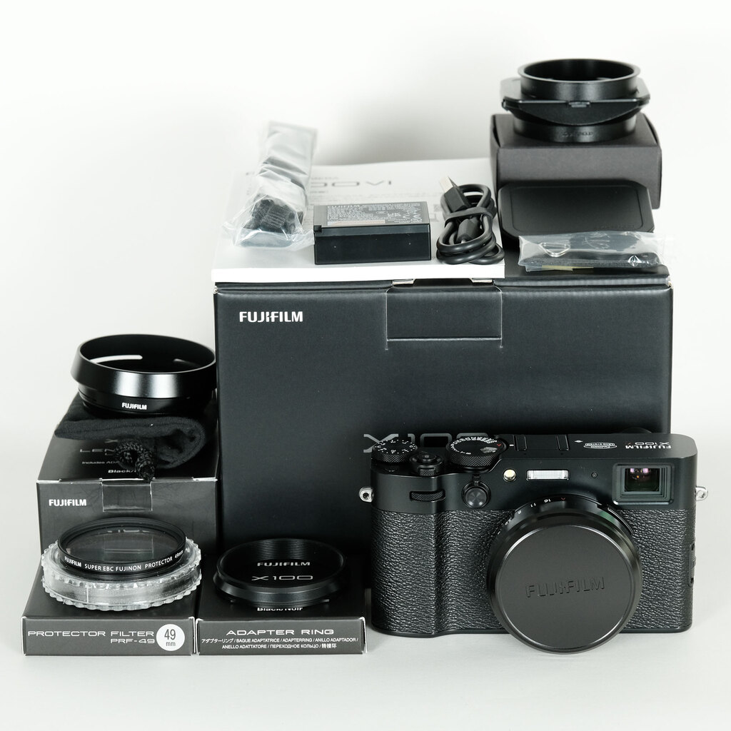 FUJIFILM X100VIの出品 | ONE SCENE（ワンシーン）