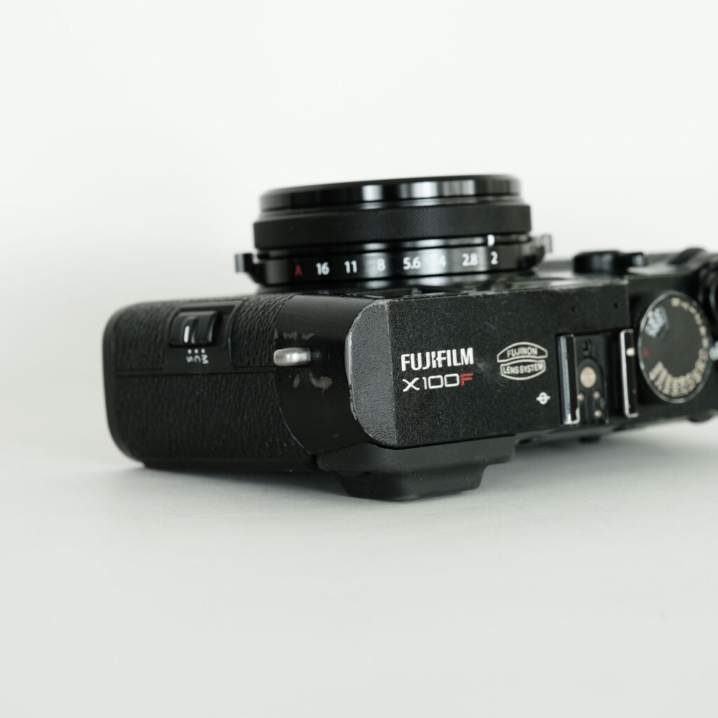 FUJIFILM X100F ブラックの出品 | ONE SCENE（ワンシーン）