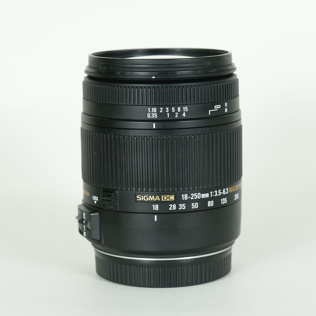 18-250mm F3.5-6.3 DC MACRO OS HSM [キヤノン用] 中古価格比較 - 価格.com