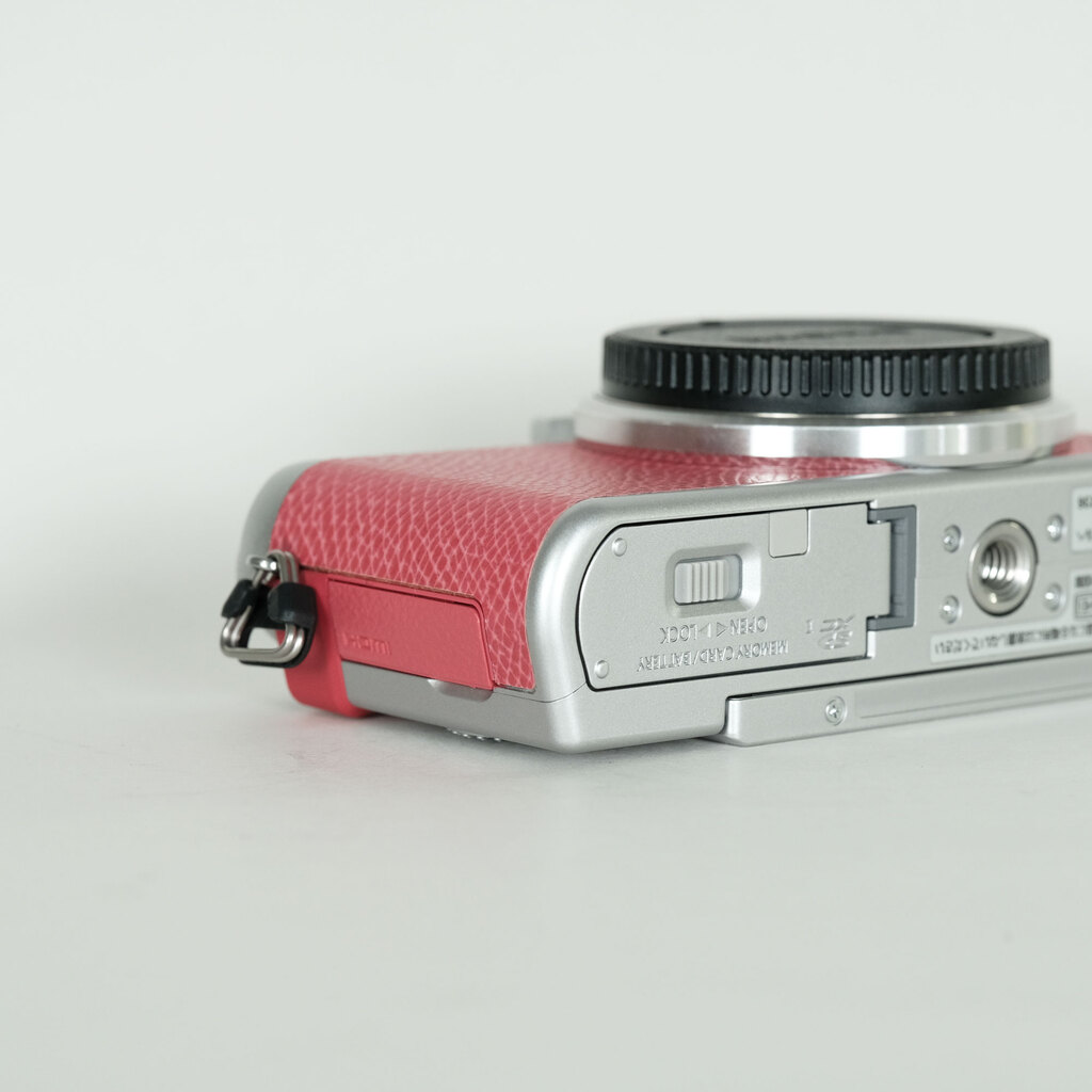 Panasonic LUMIX DMC-GF7 ボディ ピンクの出品 | ONE SCENE（ワンシーン）