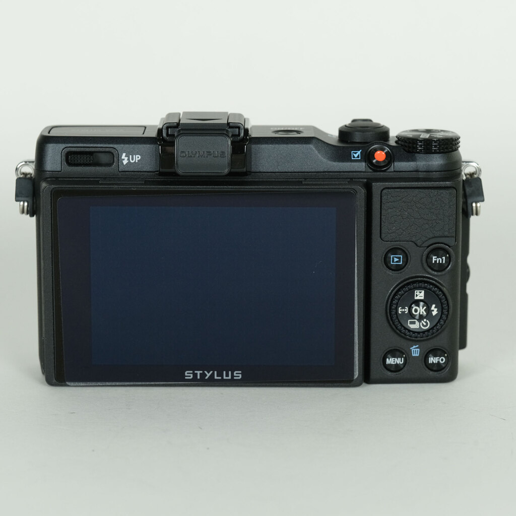 OLYMPUS STYLUS XZ-2 ブラックの出品 | ONE SCENE（ワンシーン）