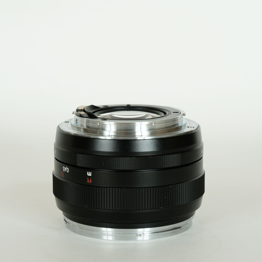 Carl Zeiss Planar T* 50mm F1.4 ZE [キヤノンEF用]の出品 | ONE SCENE