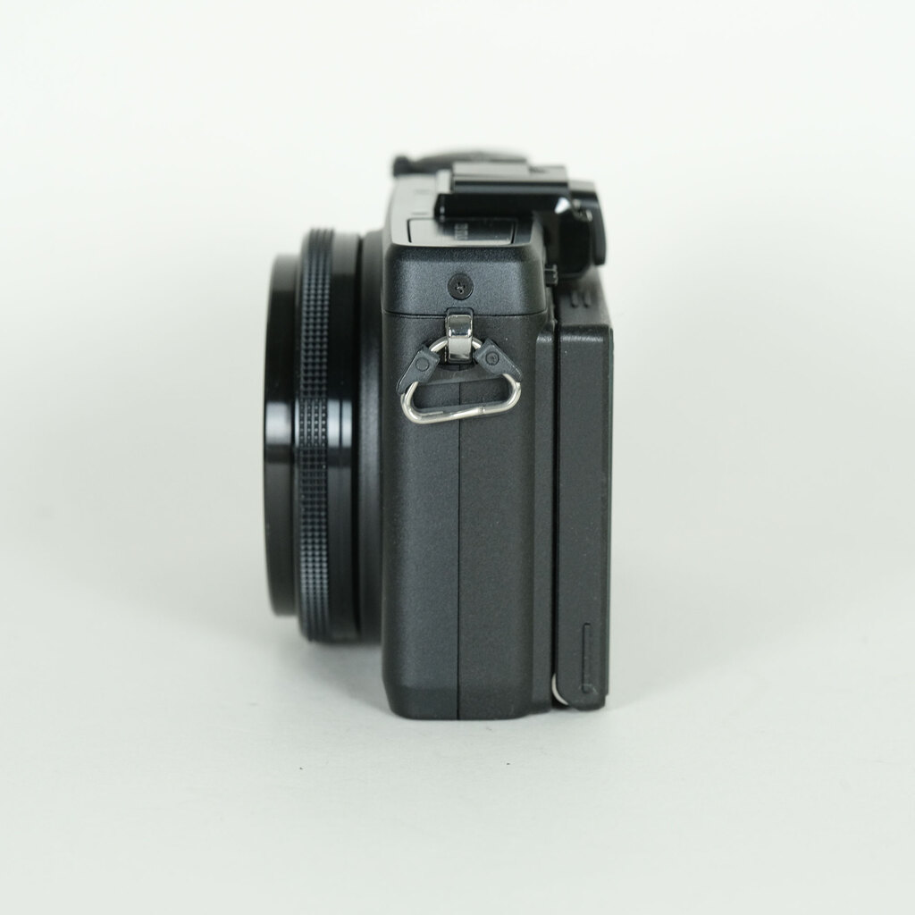 OLYMPUS STYLUS XZ-2 ブラックの出品 | ONE SCENE（ワンシーン）