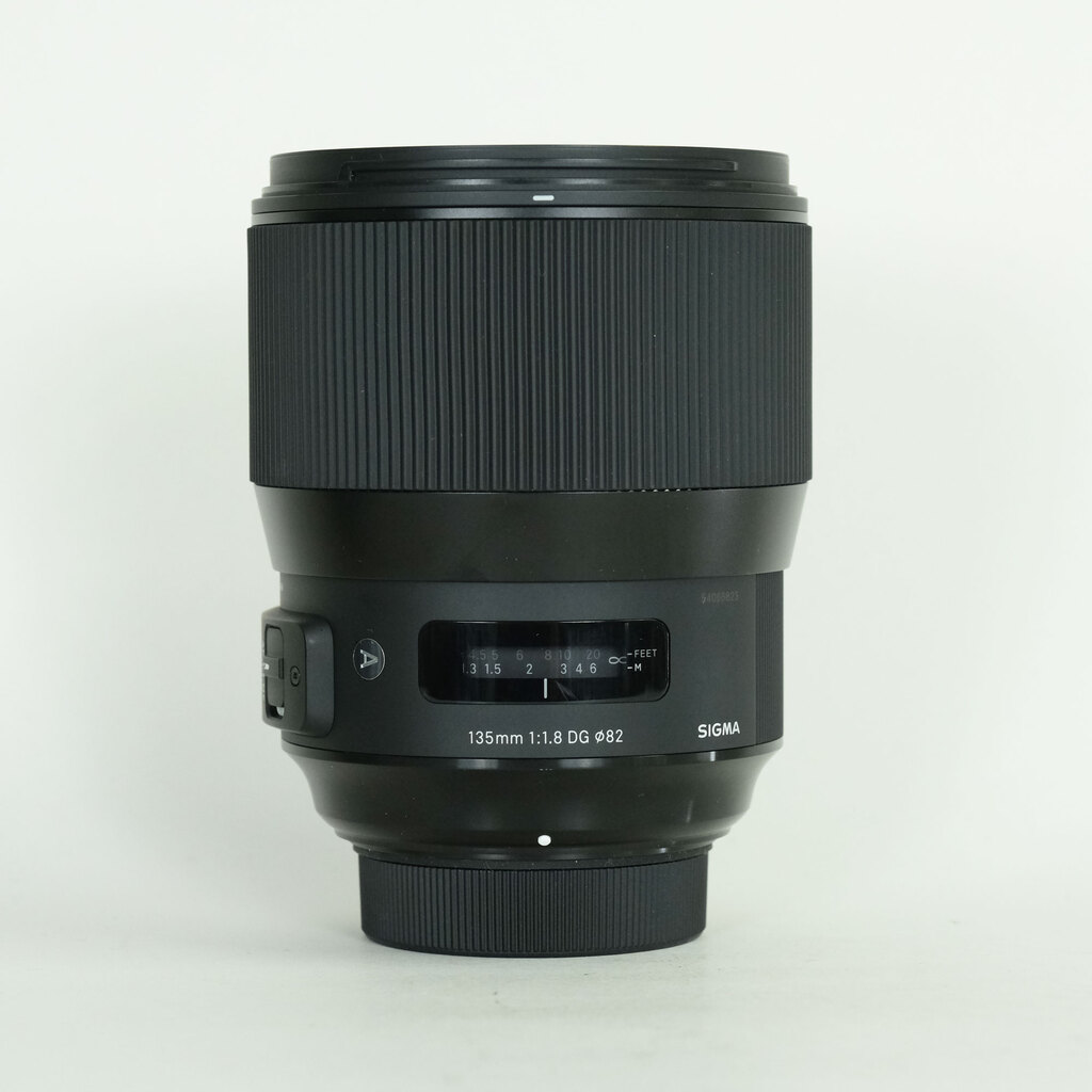 135mm F1.8 DG HSM [ニコン用] 中古価格比較 - 価格.com