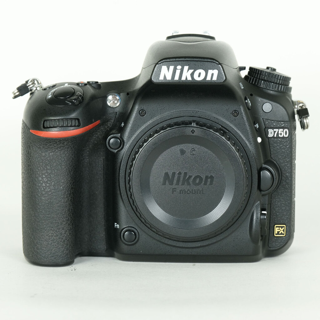 D750 ボディ 中古価格比較 - 価格.com