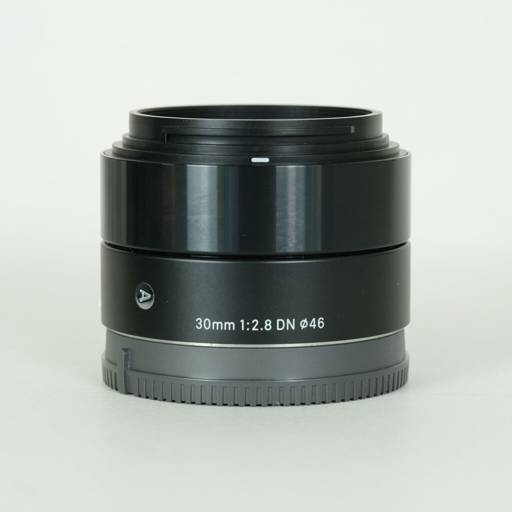 価格.com - シグマ 30mm F2.8 DN ブラック [ソニー用] 価格比較