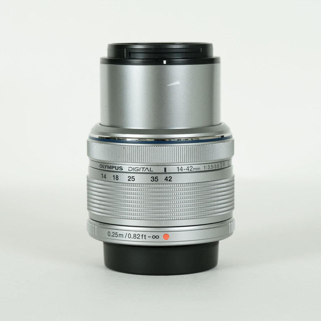 OLYMPUS M.ZUIKO DIGITAL 14-42mm F3.5-5.6IIR シルバーの出品 | ONE