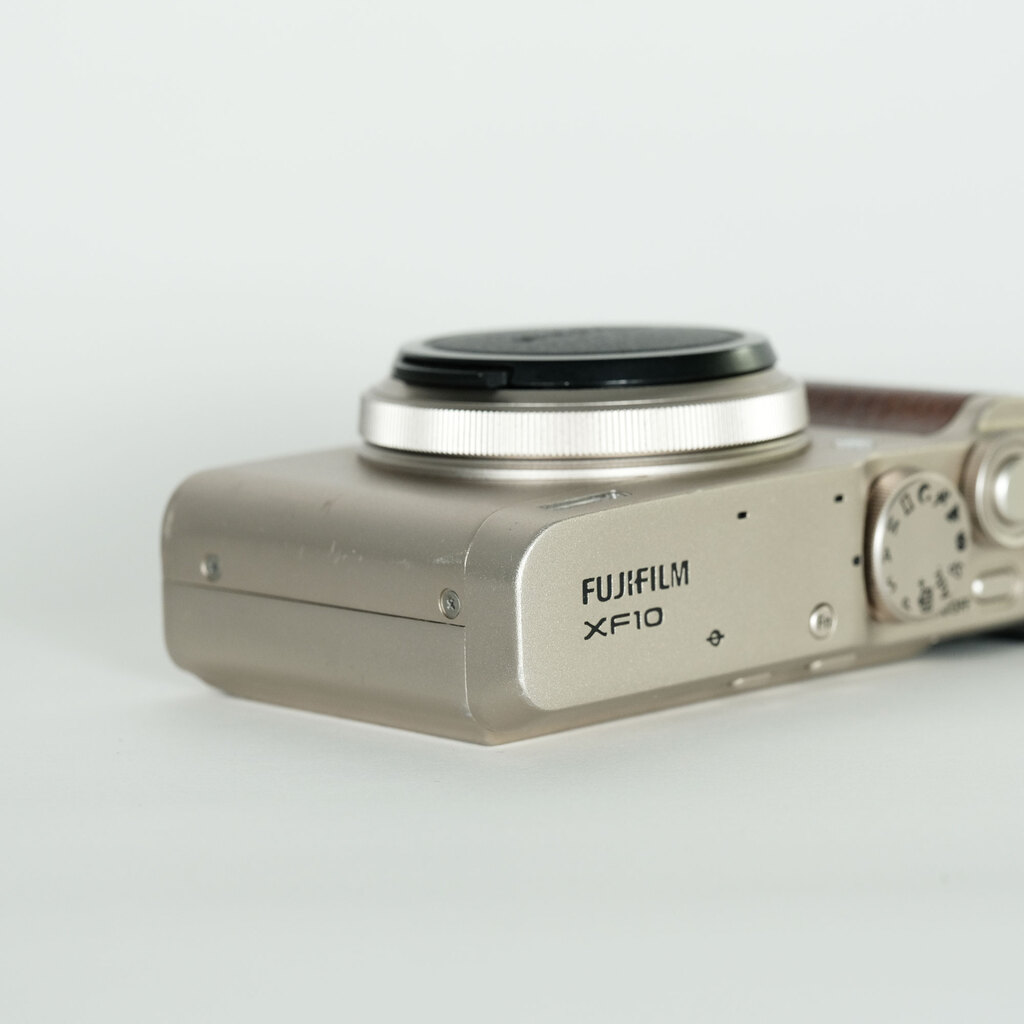 FUJIFILM XF10 シャンパンゴールドの出品 | ONE SCENE（ワンシーン）