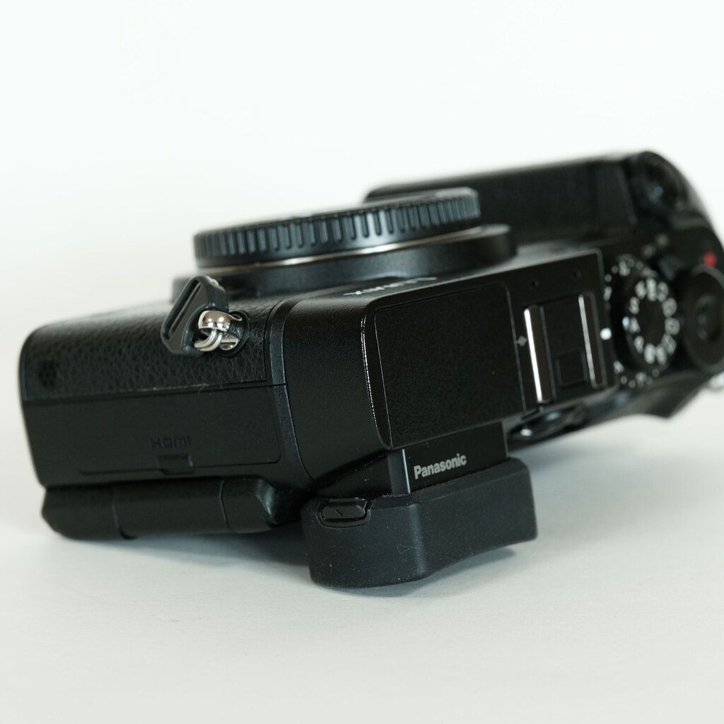 Panasonic LUMIX DMC-GX8 ボディ ブラックの出品 | ONE SCENE（ワン