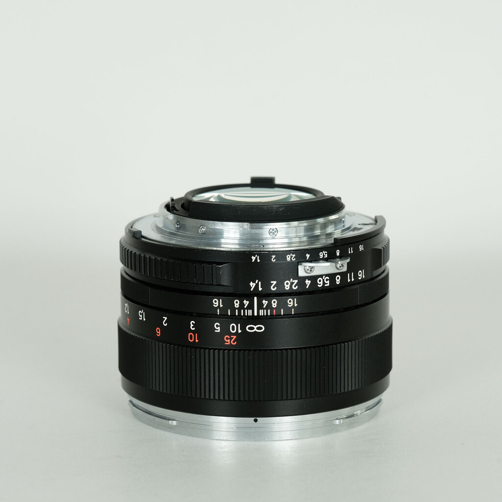 Carl Zeiss Planar T* 50mm F1.4 ZF [ニコンF用]の出品 | ONE SCENE