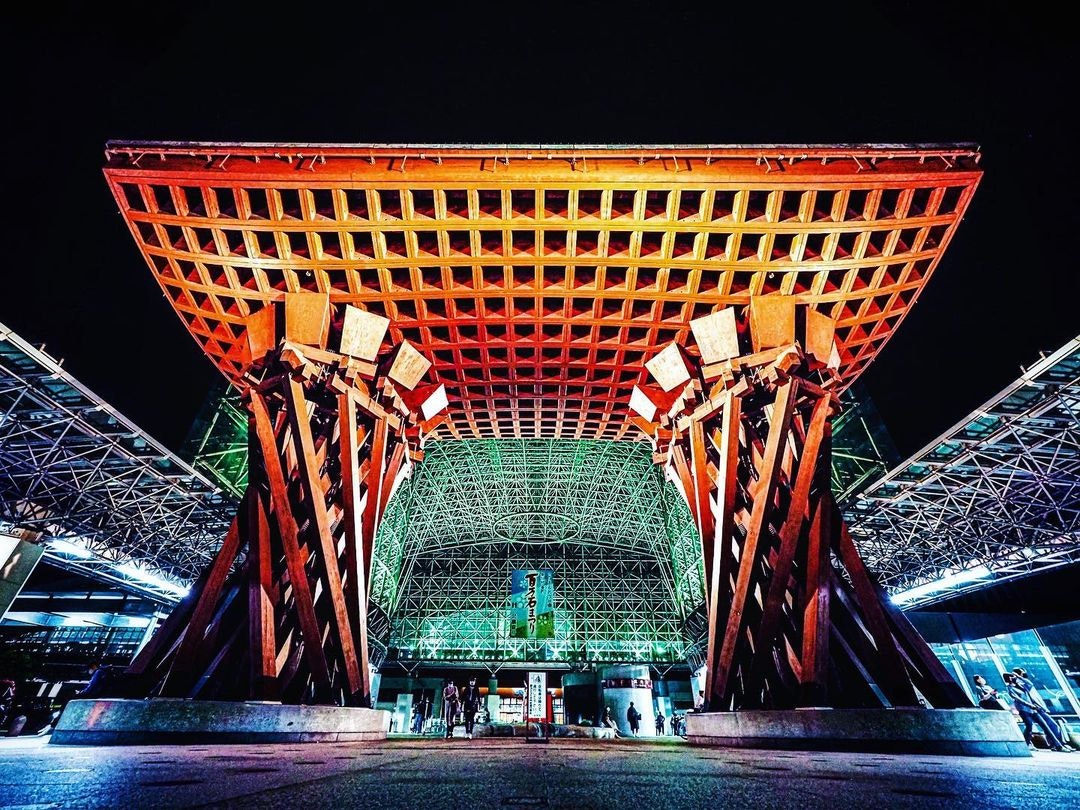 M.ZUIKO DIGITAL ED 7-14mm F2.8 PROを徹底解説。作例からレビューまで