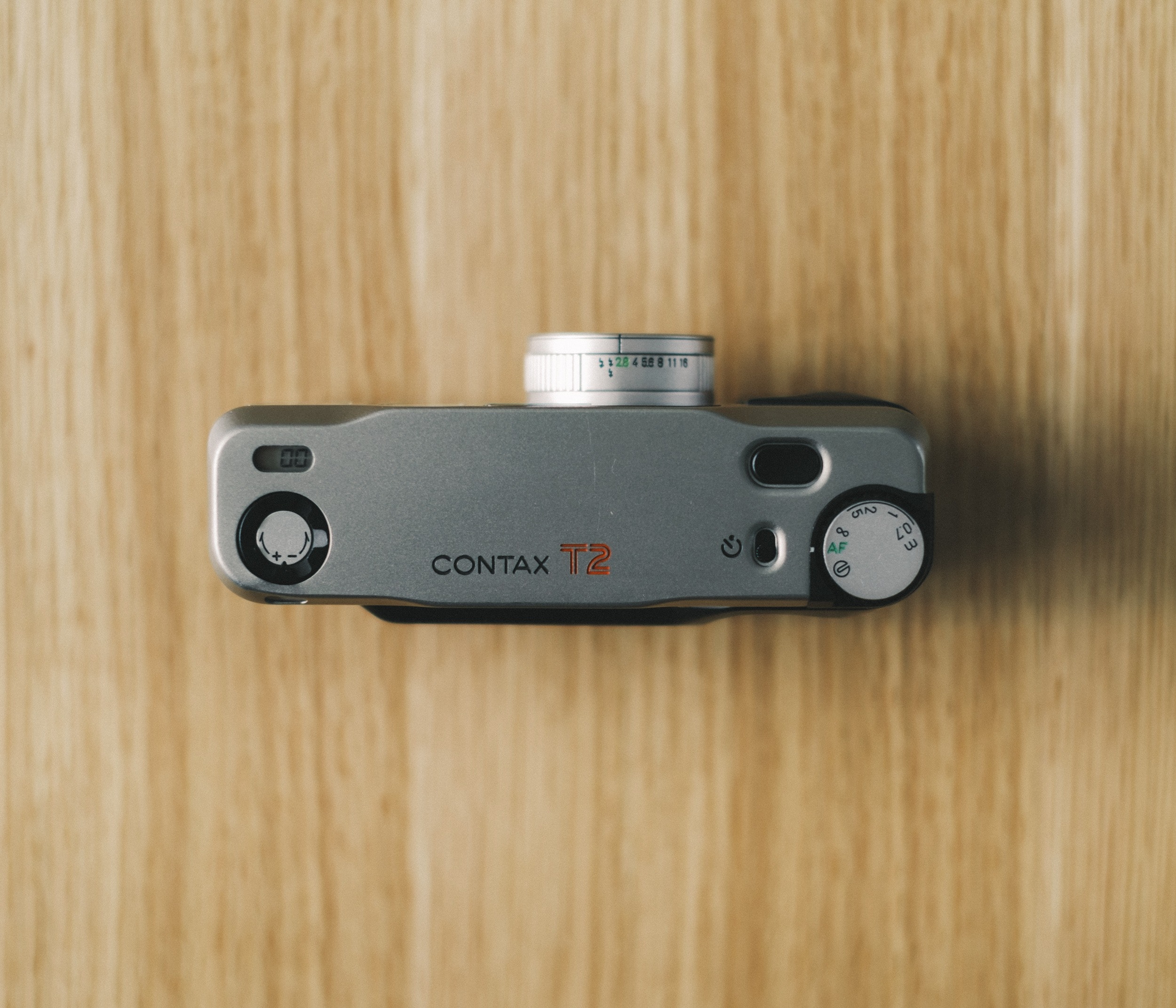 CONTAX T2を徹底解説。作例から中古価格・使い方まで | ONE SCENE