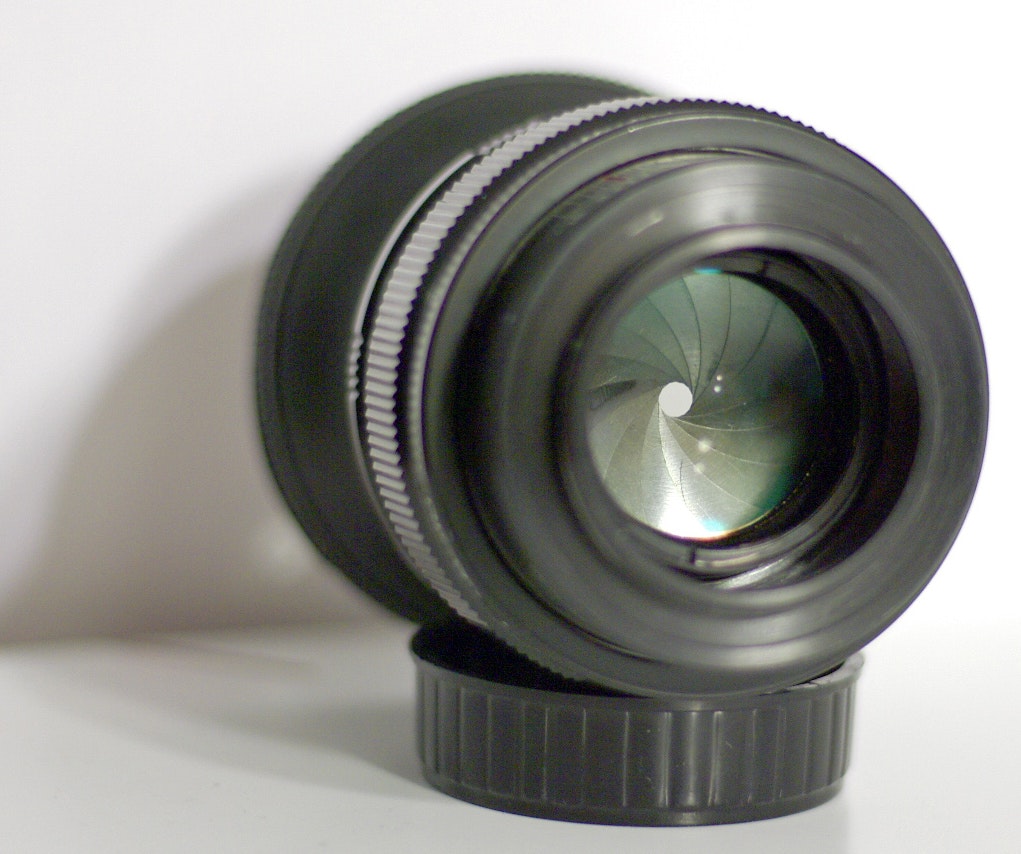 Jupiter-9 85mm F2を徹底解説。作例から中古相場まで | ONE SCENE