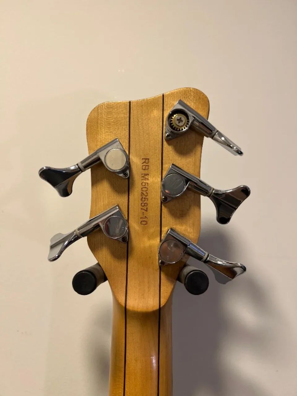 Contrabaixo Warwick Streamer 5 Cordas - Instrumentos musicais