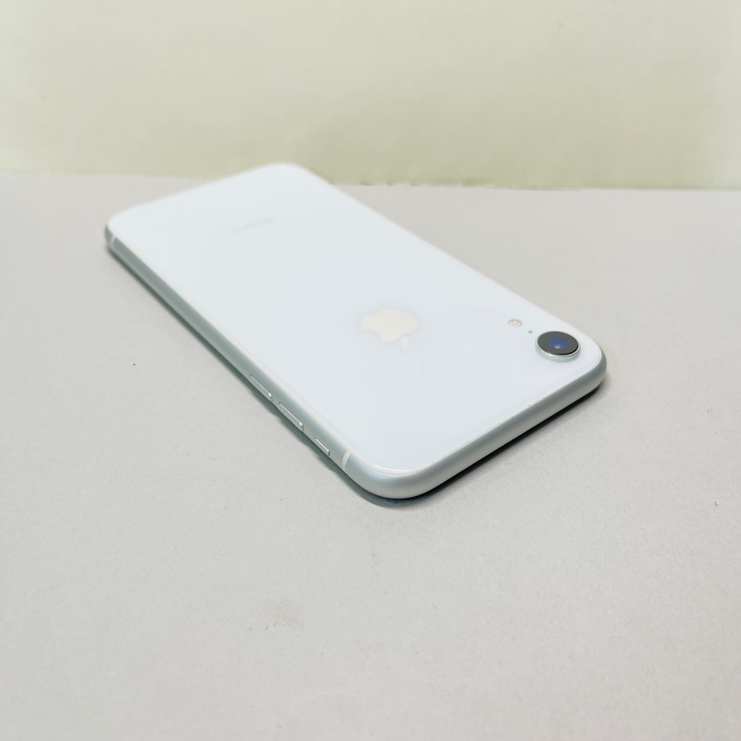 ムスビー｜AT Shop Otsuka Iphone XR 64GB Simフリーバッテリー93