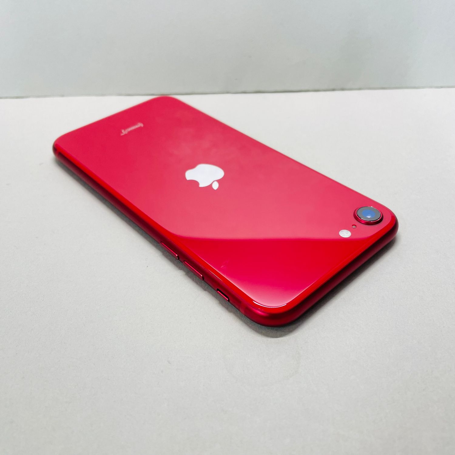 ムスビー｜iphone SE2 128GB SIMフリ－7138バッテリー100%【iPhone SE