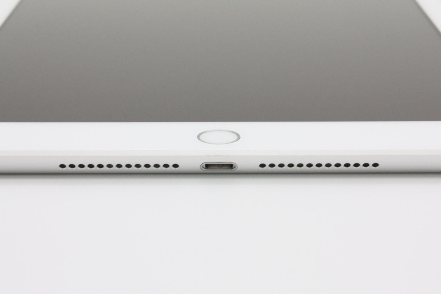 ムスビー｜iPad第6世代 32GB Wi-Fi+Cellularモデル SIMロック解除済み