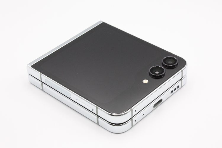 Galaxy Z Flip5 商品一覧｜ムスビー【中古スマホ・中古タブレット専門