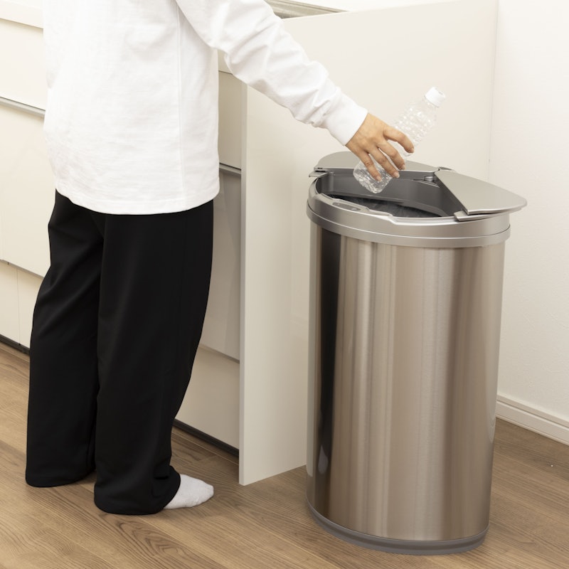 ニトリ シャッター式50L自動開閉ゴミ箱 5690799を検証レビュー！自動