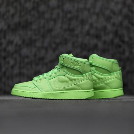 国内9月30日発売予定】ビリー・アイリッシュ × ナイキ エアジョーダン