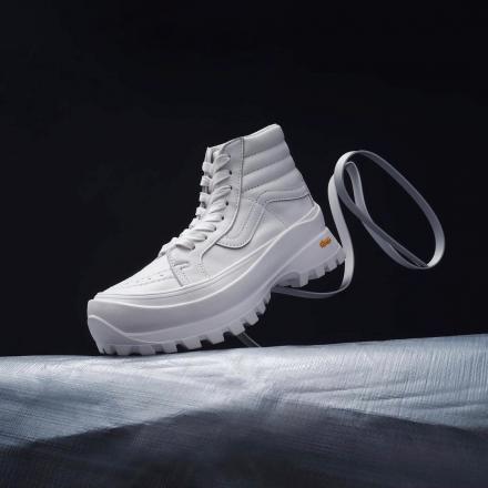 国内販売中/7月27日発売予定】バンズ ボルトスケートハイ ビブラム LX