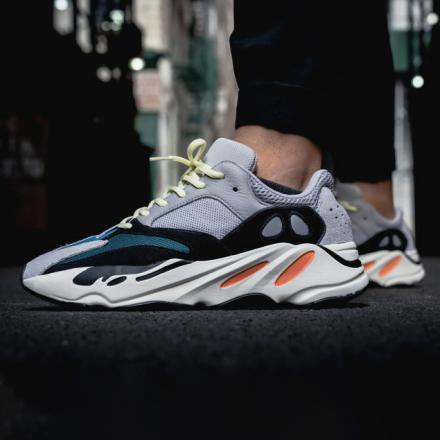 国内8月17日発売予定】アディダス オリジナルス イージー ブースト 700